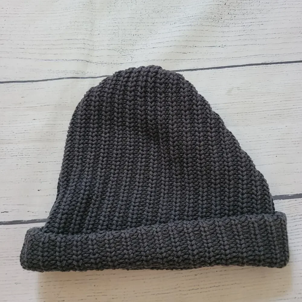 Love Your Melon Size OS Beanie‎ Women Charcoal Gray Cuffed Leather Patch Knit